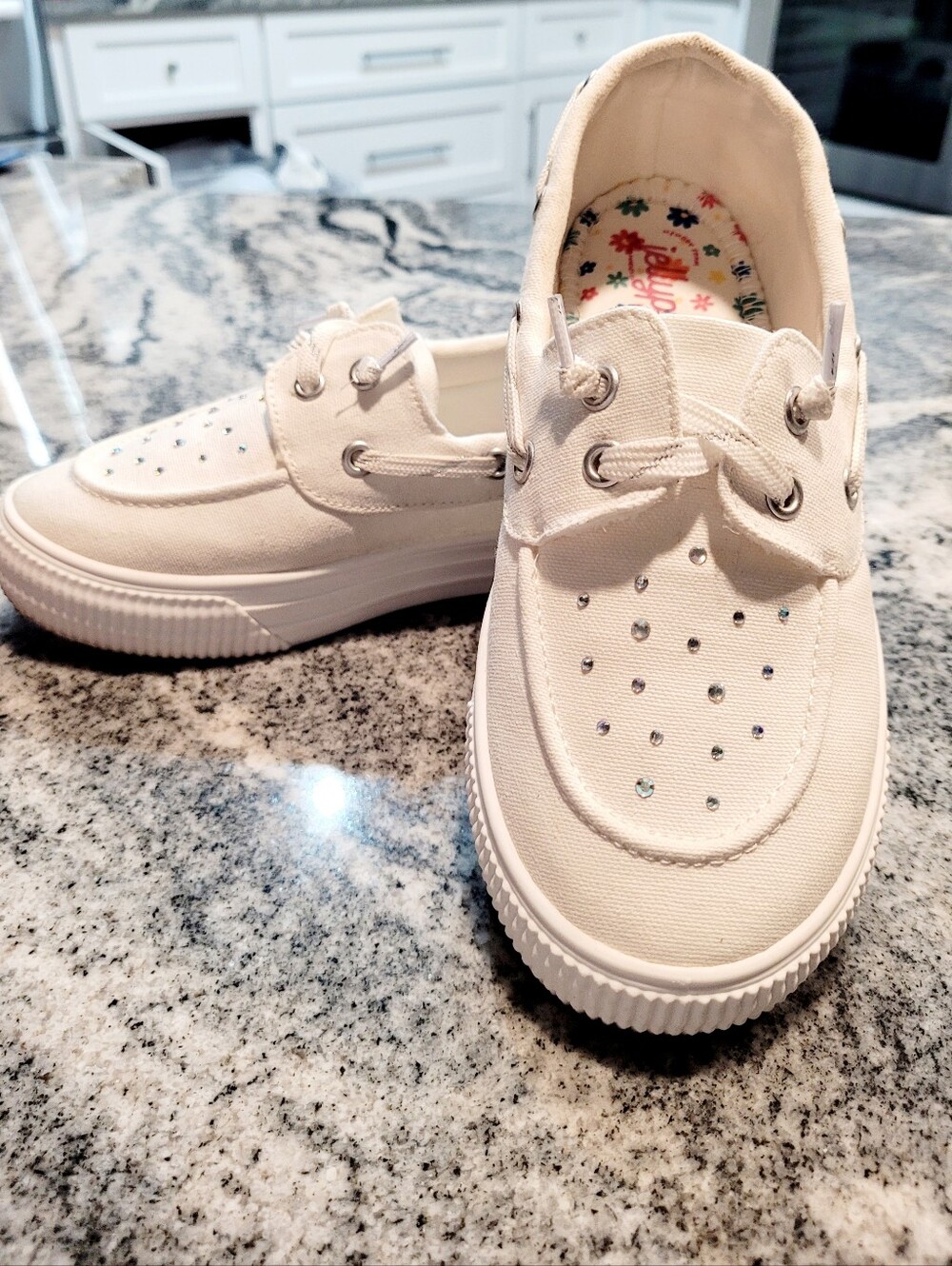 Jellypop White Rhinestone Canvas Boat Shoes Memory Foam Loafers Womens Sz 6